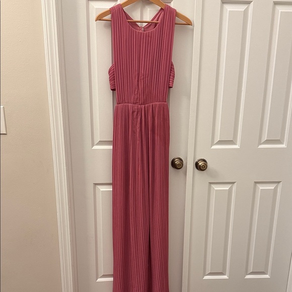 BCBGMaxAzria Dresses & Skirts - BCBGMAXAZRIA Raven Open Back Pleated Gown